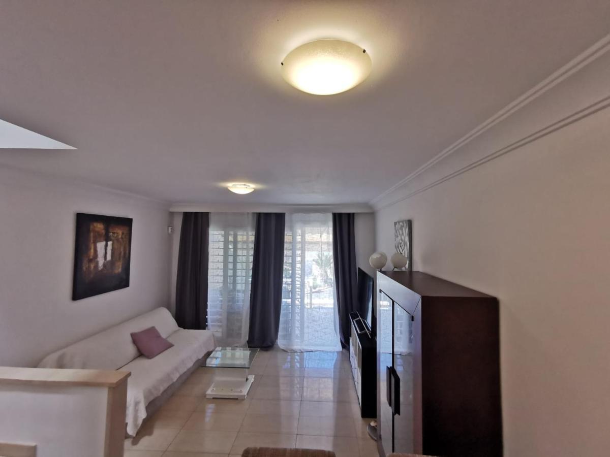 Relax And Enjoy In Tenerife Sud! Villa Chayofa Buitenkant foto
