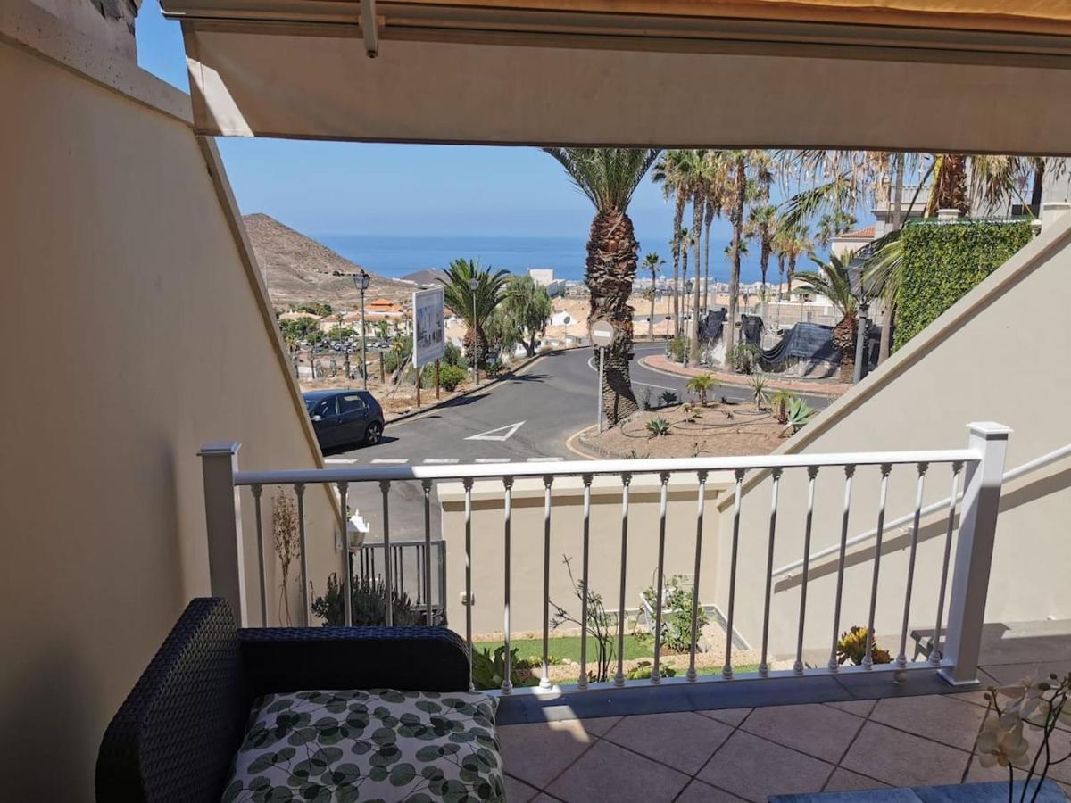 Relax And Enjoy In Tenerife Sud! Villa Chayofa Buitenkant foto