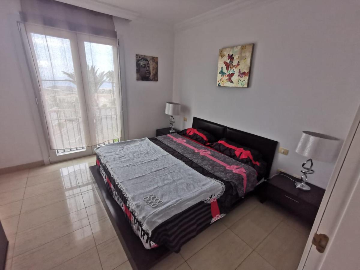 Relax And Enjoy In Tenerife Sud! Villa Chayofa Buitenkant foto